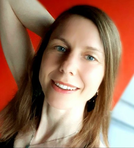 LENKA TANTRA 23:00 PÁ- NE